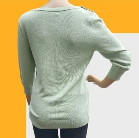 Small Mint Green Top Shoulder Button Accents 3/4 Sleeves S Cute Banana Republic - Picture 3 of 5